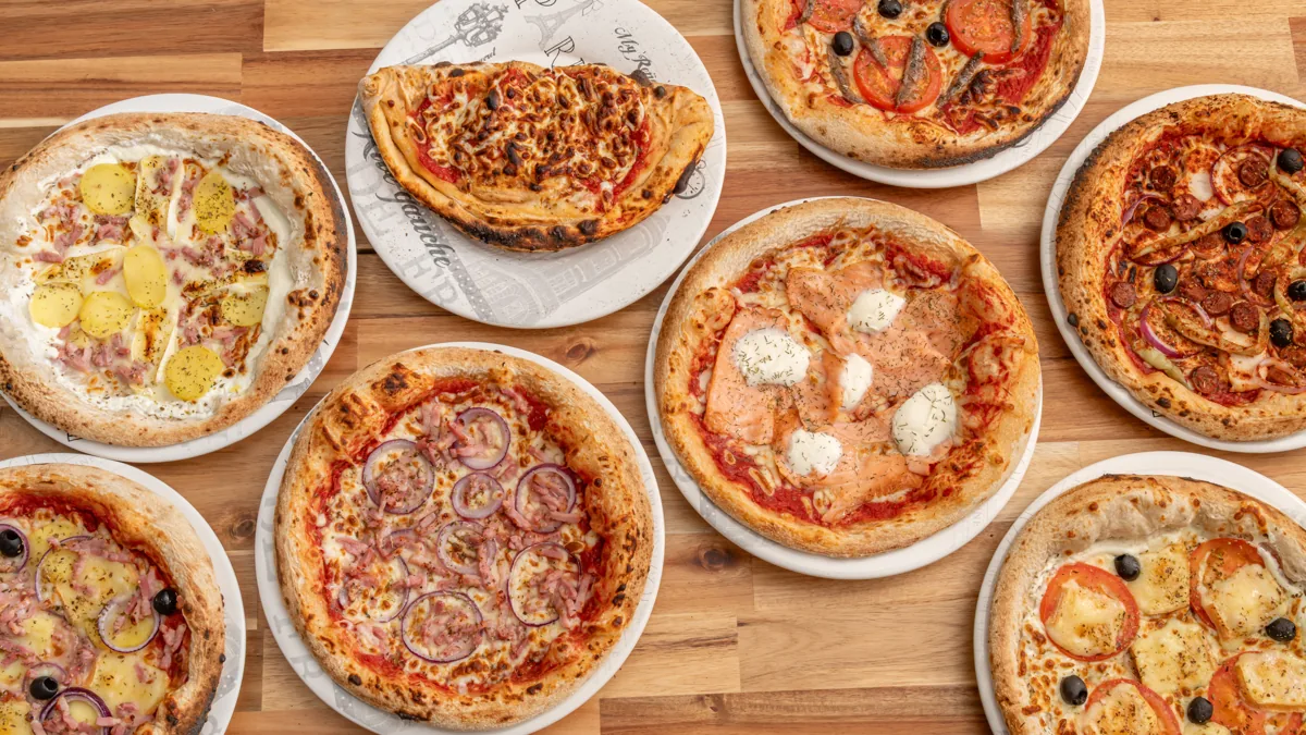 Pizzas Pizz’Express tout juste préparées
